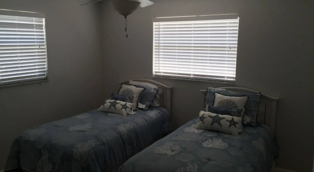 Pepita Street Apartment, Забронировать Апартаменты/квартира Отели Fort Myers Area с парковкой, Парковка
