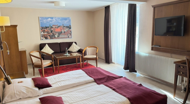 Четырёхместный номер Comfort Burghotel Nürnberg