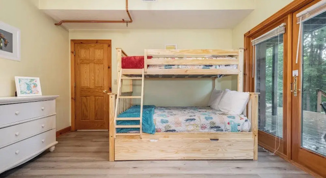 Lakey Mclakehouse by Taylor Made Deep Creek, Book Hotel SPA-hoteller i Swanton, SPA