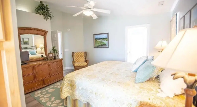 Paw-paw's Place 6 Bedroom Home by RedAwning