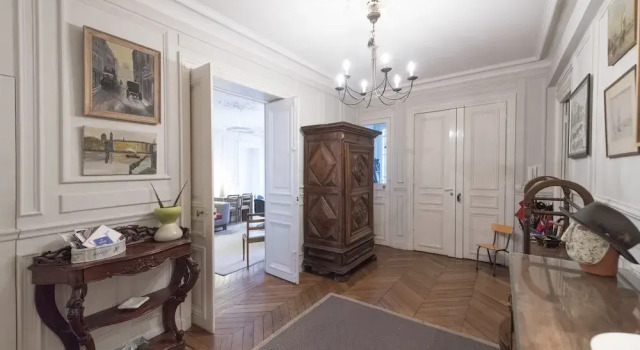 Charming Haussmannian, Забронировать Отель Париж Иль-де-Франс, рядом с Вокзал Сен-Лазар