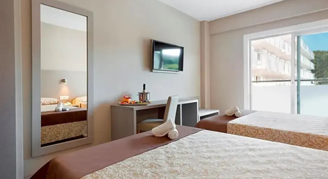 Четырёхместный номер Hotel Best Cap Salou