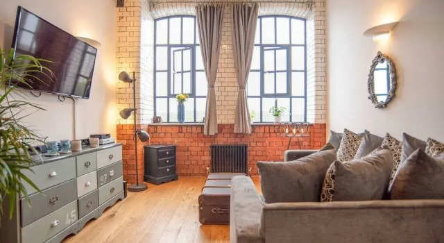 Unique Industrial Apartment