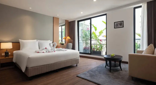 Полулюкс Minasi Grand Hotel