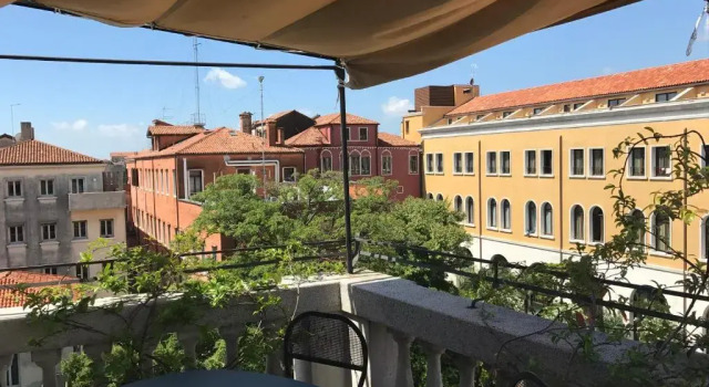 Апартаменты Deluxe Venice Homes & Holidays Art District