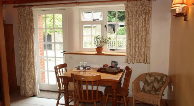 Budleigh Farm Cottages, Book Landbrugsophold Hoteller i Dartmoor med pool, Swimmingpool