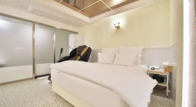 Hotel February Dongdaegu, Rezerwuj Hotel Hotele w Hyomok z parkingiem, Parking