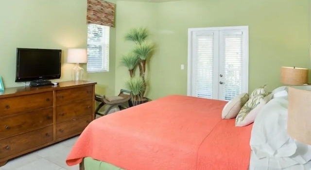 Conch 4 Bedroom Townhouse by RedAwning