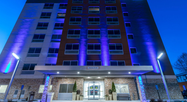 Holiday Inn Express & Suites Jersey City North - Hoboken by IHG