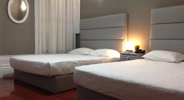 Четырёхместный номер Standard Royal Porto City