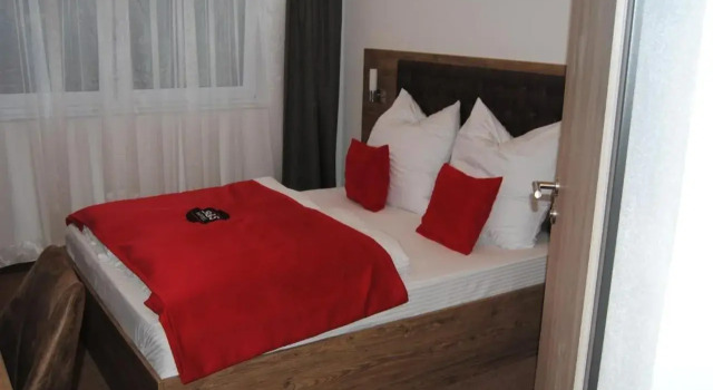 B&S Hotel