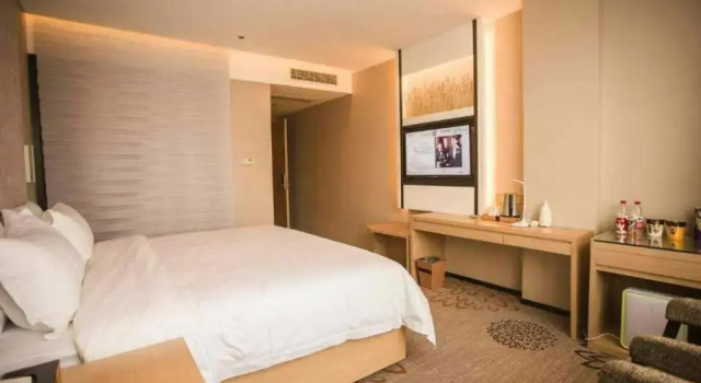 Lavande Hotel Rizhao East Haiqu Road RT-Mart, Prenota Hotel Hotel a Shandong con parcheggio, Parcheggio