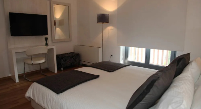 Апартаменты Superior с 2 комнатами с балконом и с красивым видом из окна Boutique Hotel Dvor