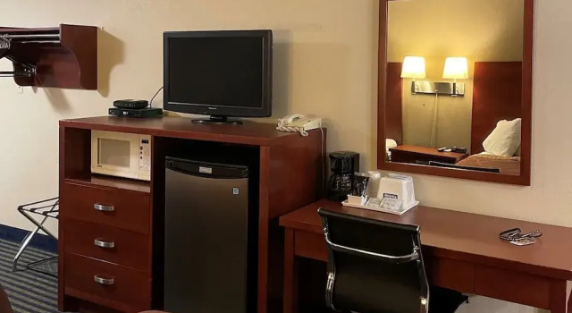 Travelodge Brooks AB, Rezervovat Hotel 3hvězdičkové hotely v Alberta, 3*