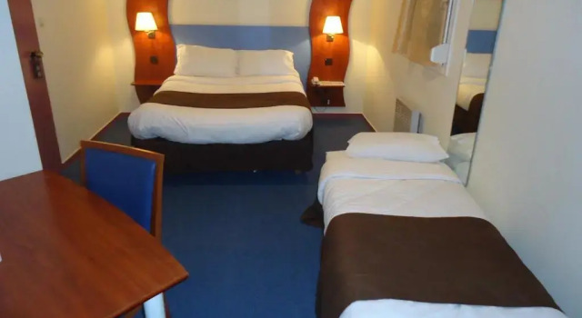 Трёхместный номер Standard Hôtel Estuaire