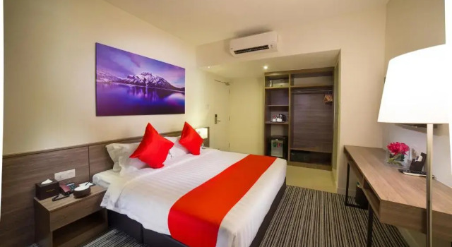 Двухместный люкс Deluxe Riccarton Capsule Hotel