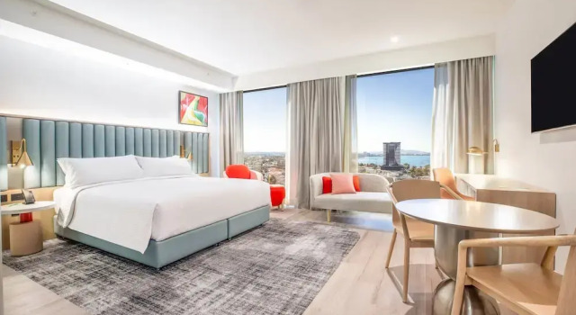 Двухместный номер Premium с видом на залив Holiday Inn & Suites Geelong by IHG