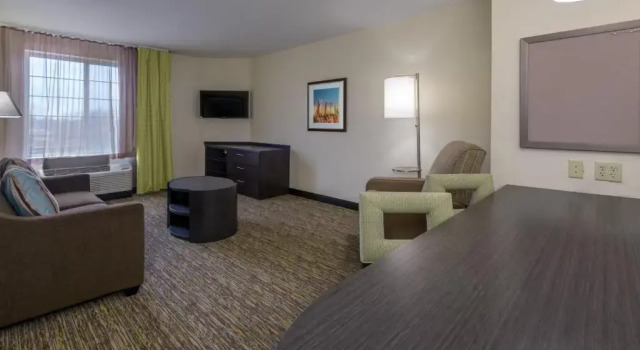 Двухместный люкс c 1 комнатой Candlewood Suites Del City by IHG