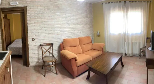 Leyendas de Monfragüe, Prenota Hotel Torrejón el Rubio 