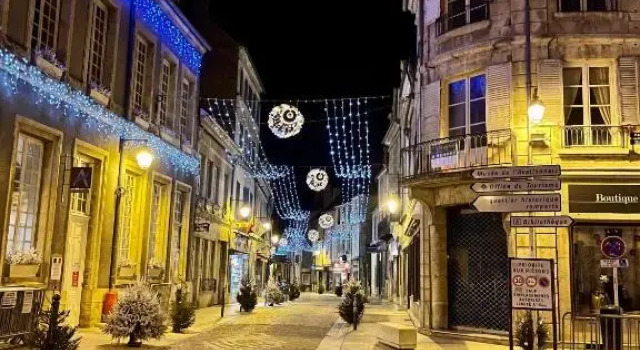 Appartement au coeur du centre historique, Book Apartment Hotels in Avallon with Parking, Parking