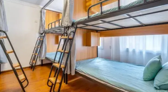 Кровать в общем номере (женский номер) Fish House Youth Hostel