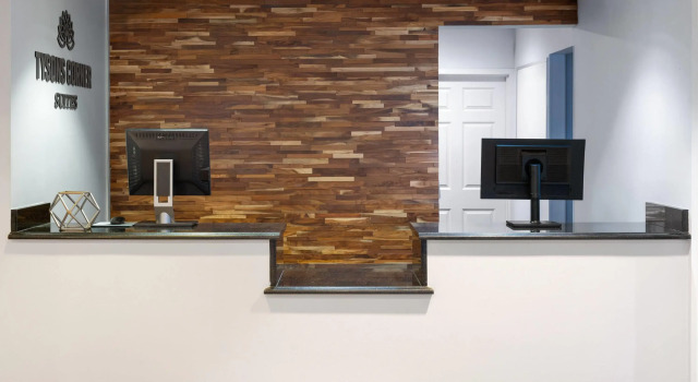 Tysons Corner Suites, A Baymont by Wyndham, Забронировать Отель Тайсонс 