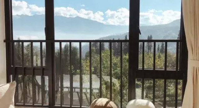 Люкс с видом на горы Tengchong Gaoligong Mountain Hot Spring Resort