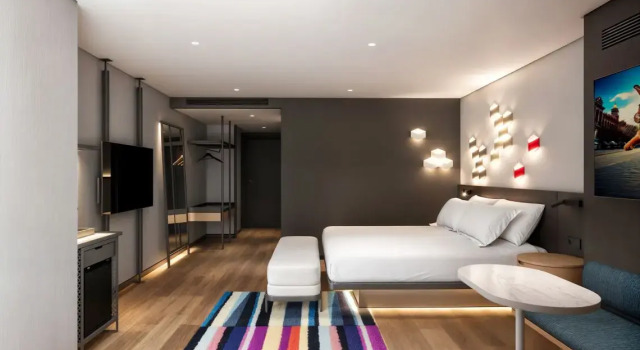 Двухместный люкс c 1 комнатой Aloft by Marriott Istanbul Karakoy