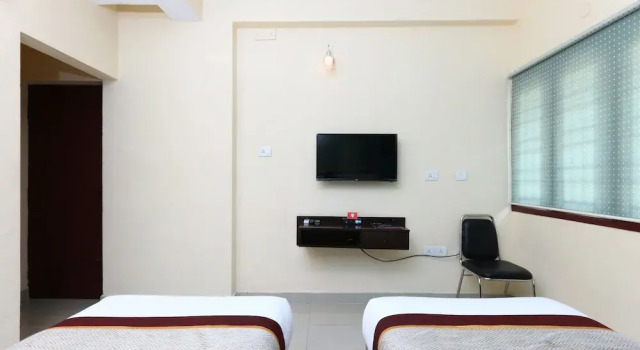 OYO 6654 Neighbour Inn, Забронировать Отель Отели штата Тамилнада с завтраком, Завтраки