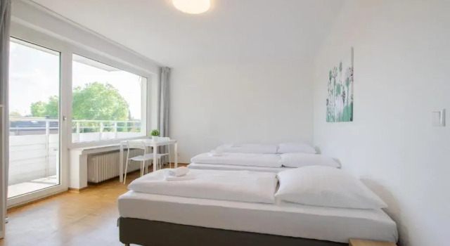 Апартаменты с балконом Apartments with Balcony - 20 min DUS Airport & MESSE DUS