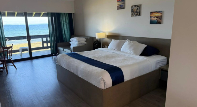 Sand Pebbles Inn