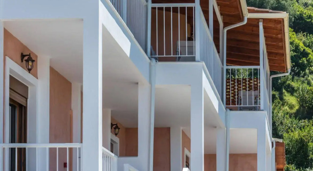 Sea View Village - Studios & Apartments