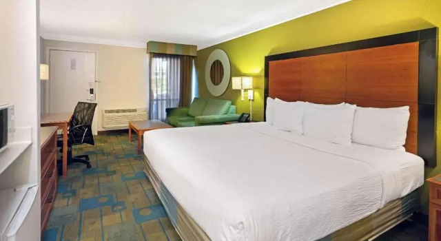 Двухместный номер Executive Travelodge by Wyndham Phoenix North
