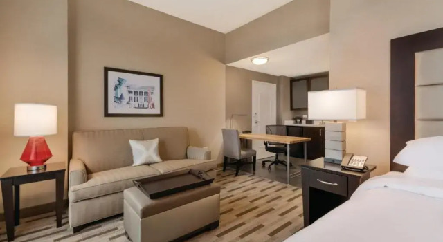 Люкс Embassy Suites by Hilton Tuscaloosa Alabama Downtown