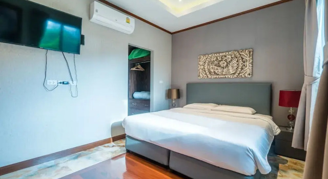 Вилла Deluxe 4BR Entertainment Villa Stan - Pool, Gym, Sauna & Jacuzzi