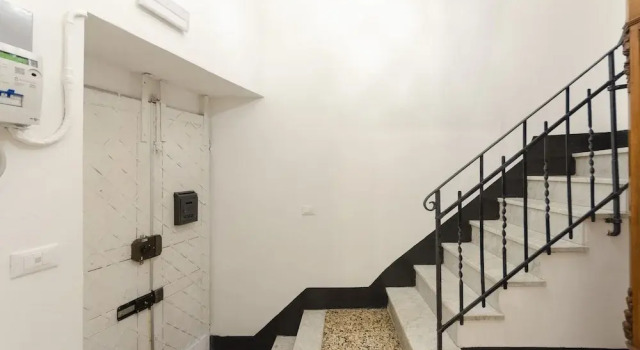 JOIVY Ideal Flat Near Aquarium