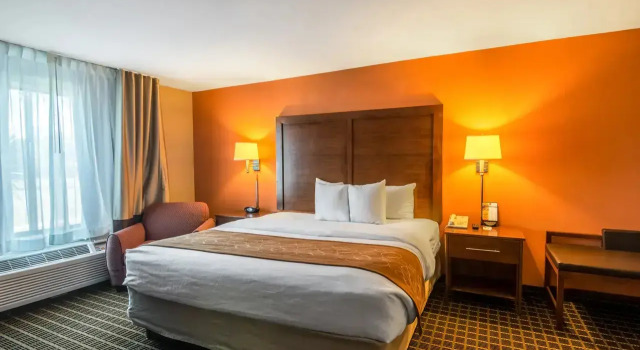 Люкс c 1 комнатой Comfort Suites