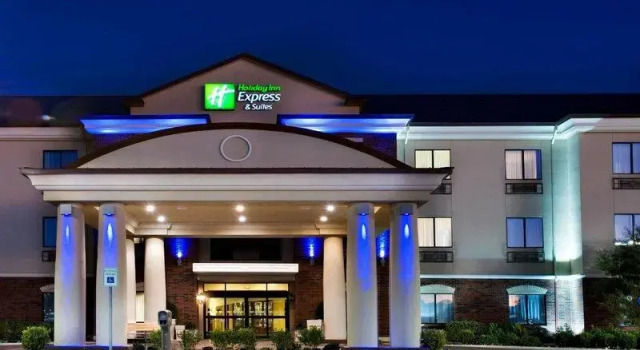 Run of House Holiday Inn Express Hotel and Suites Valparaiso by IHG