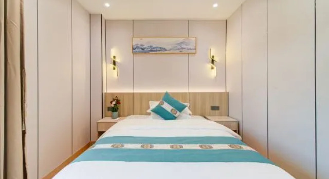 Люкс Deluxe Zhuhai Haishun Hotel
