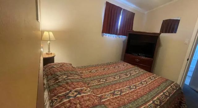 Люкс Travellers Motel