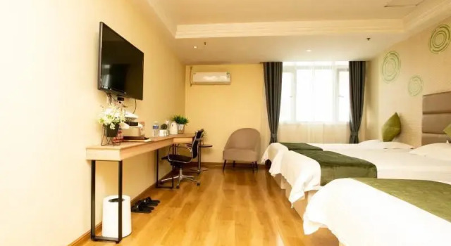 Трёхместный номер Standard GreenTree Inn JiangSu XuZhou Feng County LiuBang Plaza Express Hotel