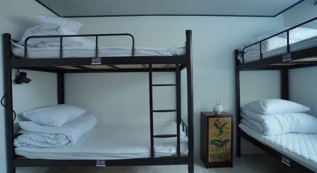 Кровать в общем номере (мужской номер) NamSan203 Guest house