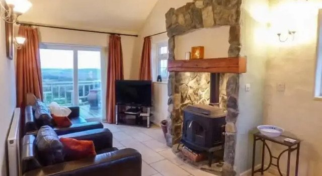 Ty Woods Cottage