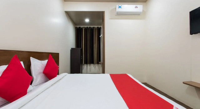 OYO 11929 Hotel Ridhi Sidhi