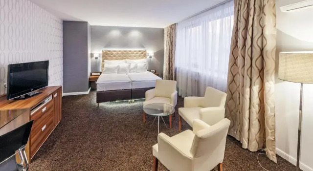 Семейный номер Standard Pytloun City Boutique Self Check-in Hotel