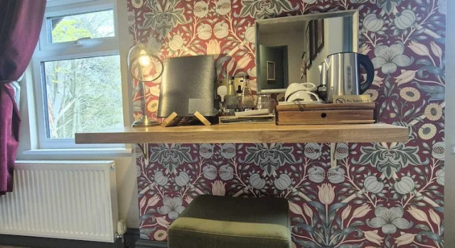Номер Standard The Curious Pig in the Parlour