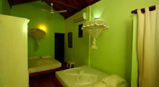 Full Moon Resort
