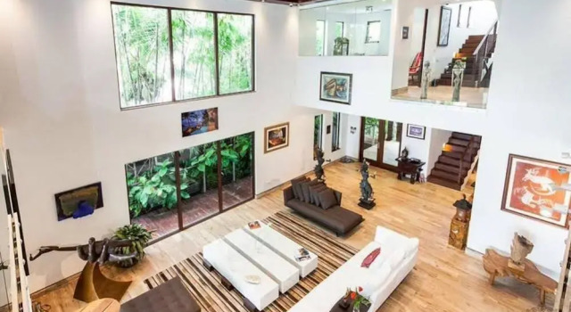 Villa Riza, Varaa Villa Hotellit Miami Beach uima-altaalla, Uima-allas