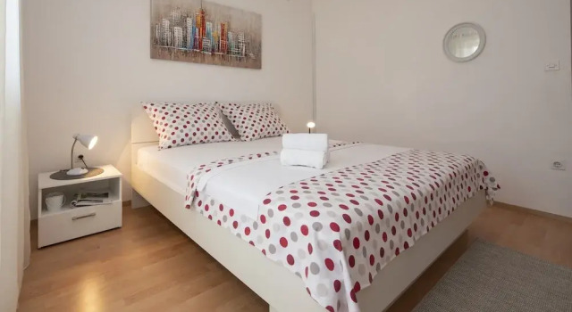 Spacious Apartment w. Balcony, big Garden & Grill