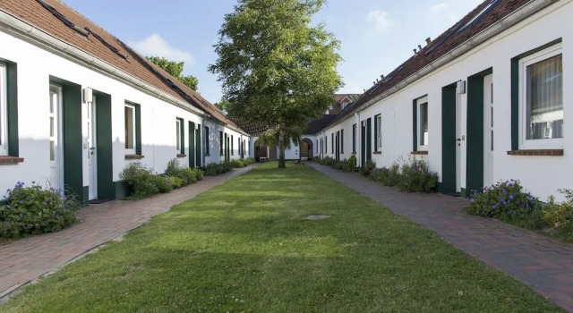 Frieslandstern - Ferienhof und Hotel, Book Hotel Wangerland-Frederikensiel Wangerland